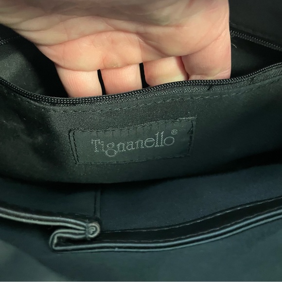 Tignanello black leather three-compartment shoulder bag - Picture 5 of 10